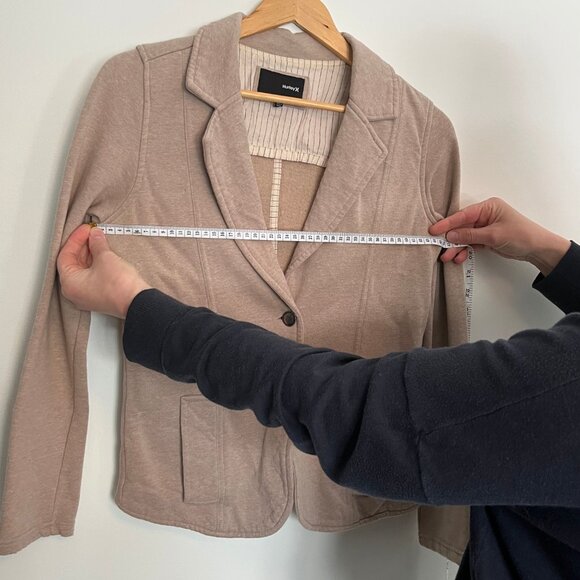 Hurley. Soft Blazer Button Up Top. Light Brown/ Beige Color Size Medium. Womens. - Picture 7 of 8